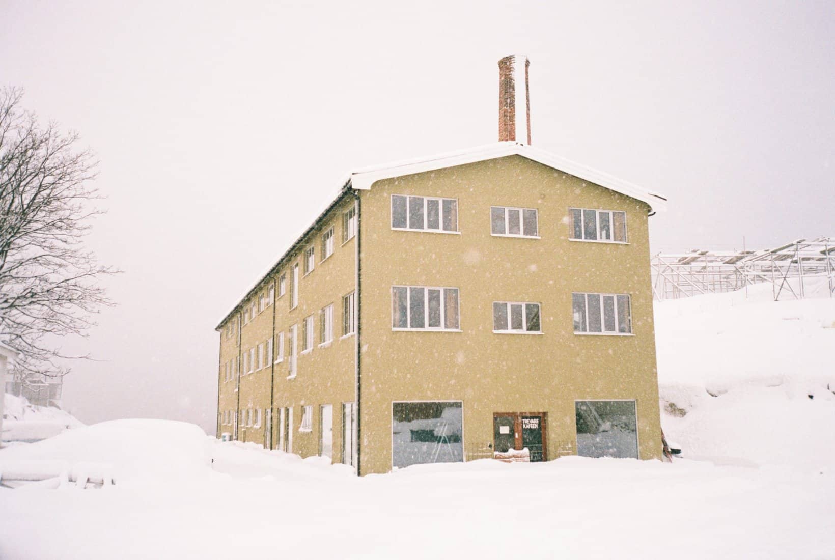 Trevarefabrikken in snow